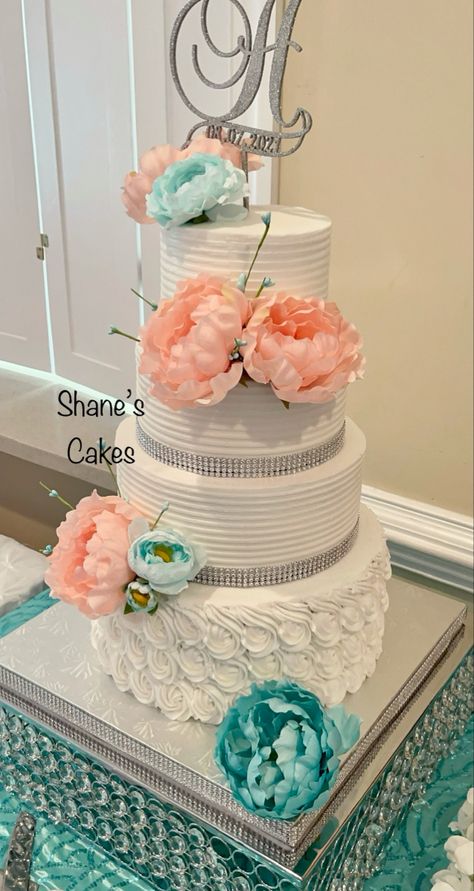 Coral And Teal Wedding Cake, Turquoise Wedding Theme Ideas, Quinceañera Cakes, Turquoise Coral Weddings, Turquoise Wedding Theme, Copper Wedding Theme, Wedding Cakes Lilac, Peach Wedding Decorations, Teal Wedding Cake