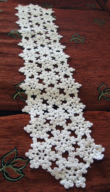 Ravelry: Ingalill82's Snowflake Table Runner Snowflake Table Runner Crochet, Crochet Christmas Table Runner, Table Runner Crochet Pattern, Snowflake Table Runner, Snowflake Table, Crochet Snowflake, Runner Pattern, Crochet Tablecloth Pattern, Crochet Table Runner Pattern