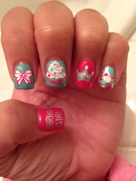 Birthday nails! Birthday Nail Art Ideas, 40th Birthday Nails, Red Party Nails, Birthday Nails Designs, Birthday Nail Set Ideas, Nail Set Ideas, Birthday Nail Set, Nails Inspiration Short, Round Nail Designs