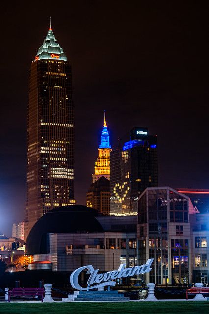 Cleveland Ohio Aesthetic, Cleveland Wallpaper, Cleveland Aesthetic, Cleveland Architecture, Travel Visionboard, Cleveland Downtown, Usa Skyline, City Wallpapers, Cleveland City