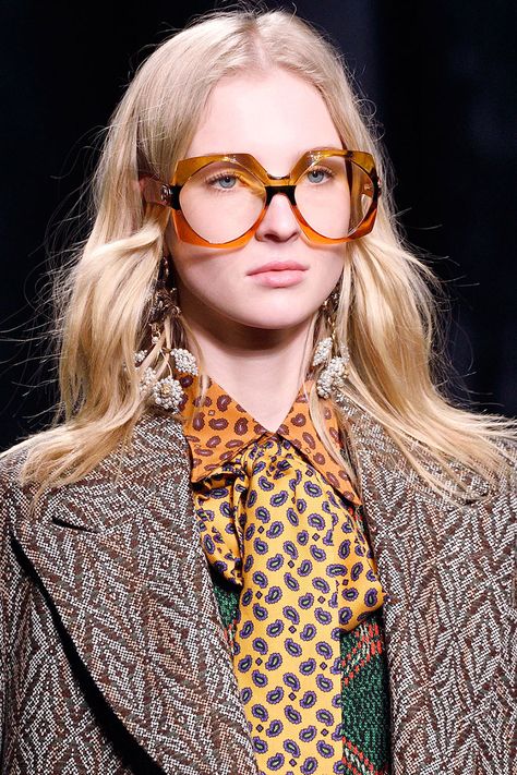 Gucci 2016 Duster Earrings, Floral Trousers, Fall Fashion 2016, Jewelry Fashion Trends, Fall Winter 2016, Vintage Glasses, Retro Sunglasses, Fall 2016, Glasses Fashion