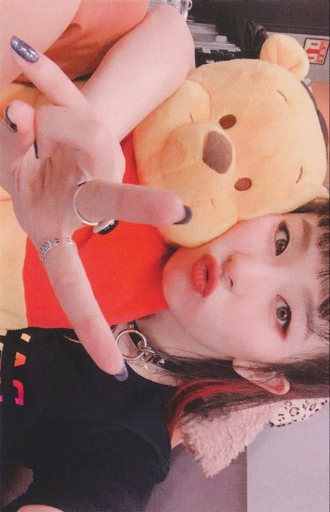 Seulgi Photocard, Red Velvet Photocard, Photocard Scan, Red Velvet Seulgi, Red Velvet, Snoopy, Teddy Bear, Baby Face, Velvet