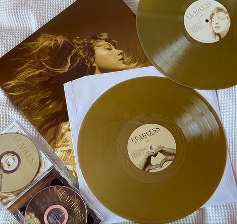 Fearless Tv Vinyl, Aesthetic Records, Fearless Aesthetic, Taylor Swift Album Aesthetic, Vinyl Wishlist, Fearless Tv, Taylor Swift Cd, Fearless Album, Taylor Aesthetic