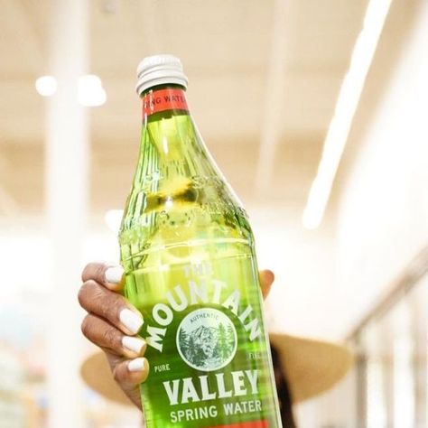 Mountain Valley Water on Instagram: "An elite hydration combination.🤝

Head to the link in our Stories now to find premium spring water goodness at a store near you.

(Photo: @uptoclaudia)" Mountain Valley, Spring Water, Healthy Living, Good Things, Pure Products, Health, Water, On Instagram, Instagram