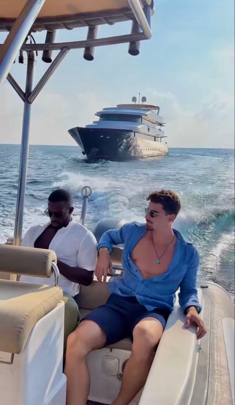 Yacht sailing Rich Guy Lifestyle, Rich Old Money Aesthetic Men, Rich Friends Aesthetic Men, Rich Business Man Aesthetic, Millionaire Lifestyle Men, Rich Black Man Aesthetic, Successful Man Aesthetic, Rich Guy Aesthetic, Modern Old Money