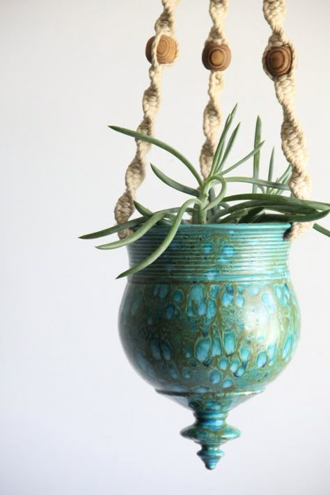 Hanging Pottery Planters, Pottery Hanging Planter, Pottery Planter Ideas, Ceramic Hanging Planter, Hanging Pottery, Plant Hanging, Ceramic Platter, Messy Art, Clay Planters