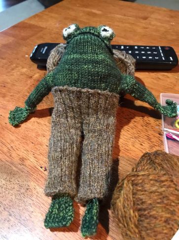 Knitting Frog & Toad: Pantsed! Watching Daughter of Lupin – What I Should Have Said Frog And Toad Aesthetic, Toad Aesthetic, Frog Knitting, Frog And Toad, Knit Picks, The Frog, Toad, Knitting Projects, Leg Warmers