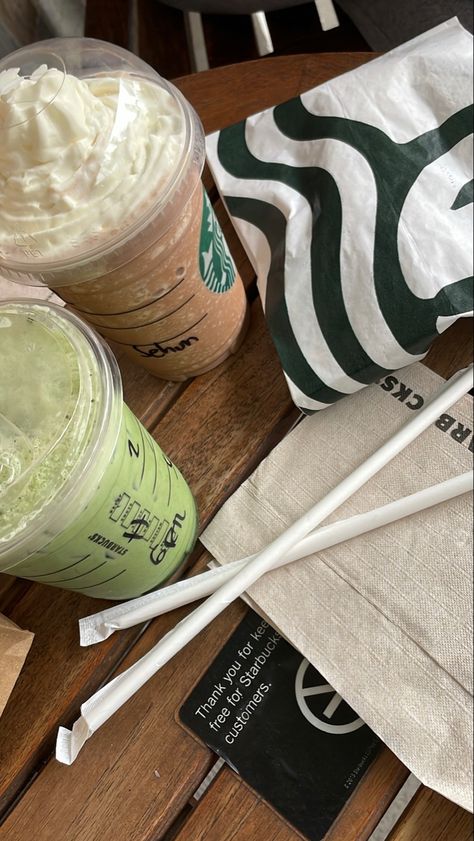 starbucks coffee date with sehun. matcha latte and mocha frappe Matcha Frappe Starbucks, Starbucks Date Aesthetic, Matcha Starbucks, Coffee Dates Aesthetic, Starbucks Date, Matcha Frappe, Matcha Date, Mojito Strawberry, Starbucks Matcha