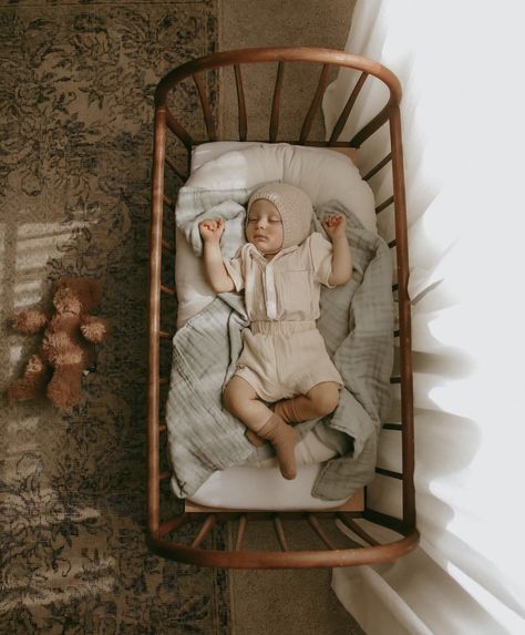 Vintage Bassinet, Vintage Cradle, Rowena Macleod, Photography Studio Design, Baby Boy Pictures, Baby Zimmer, Baby Room Inspiration, Nursery Room Inspiration, Baby Bassinet