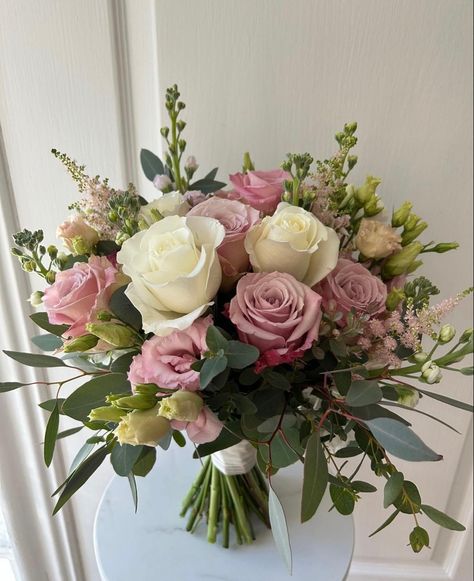 #samanthakennedyflorist #largs #weddingflorist #weddingflowers #bridalbouquet #pinkweddingflowers #duskypinkflowers #pinkflowers #faithrose #lovelaceroses #eucalyptus #brisbanehousehotel #brisbanehousehotelwedding #ayrshirebride #ayrshireflorist #ayrshirewedding Roses And Eucalyptus Bouquet, Faith Rose, Roses And Eucalyptus, Luxury Bouquet, Eucalyptus Bouquet, Country Wedding Decorations, Flower Bouquet Diy, Boquette Flowers, Pink Wedding Flowers