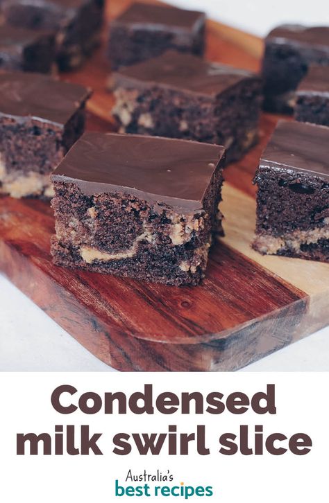 Banana Brownies Healthy, Dessert Slice, Condensed Milk Recipes Desserts, Brownie Cake Pops, Milk Recipes Dessert, Vegetarian Chocolate Cake, Brownies Healthy, Banana Brownies, Chocolate Slice