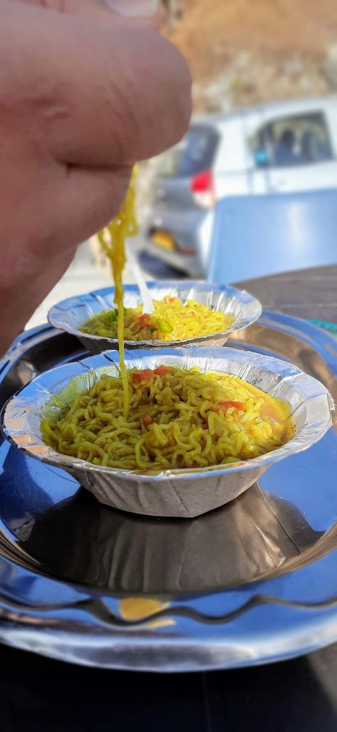 Your hill station trip is incomplete without hill station maggi! Hill Station, Instagram Creative, Food Snapchat, Food Food, Wedding Inspo, Snapchat, Ethnic Recipes, Quick Saves, Instagram