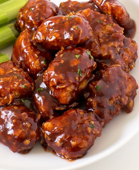 Honey Barbecue Chicken Bites - Chef Savvy Barbecue Chicken Bites, Bbq Boneless Chicken Breast, Honey Barbecue Chicken, Bbq Chicken Breast Recipe, Bbq Chicken Bites, Boneless Chicken Wings, Chicken Bites Recipes, Chicken Boneless Breast Recipes, Bbq Chicken Breast