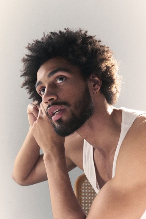 Damianos Of Akielos, Deaven Booker, Afro Hairstyles Men, Natural Hair Men, Captive Prince, Afro Men, Pelo Afro, Black Men Hairstyles, Cute Black Guys