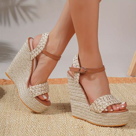 Comfy wedges sandals