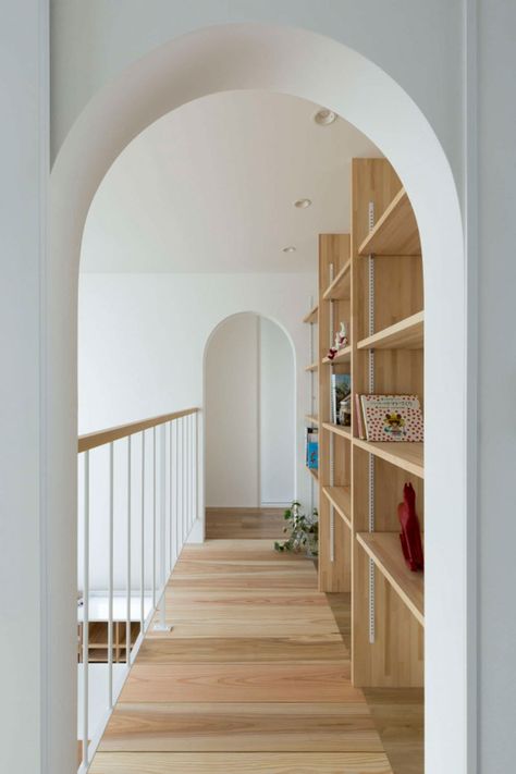 Arc doorways home Upstairs Cozy Japanese Home, Japanese Room Decor, Modern Japanese Homes, Arched Doorway, Houses In Japan, Arch Doorway, Modern House Interior, Japan Home, Modern Home Interior Design