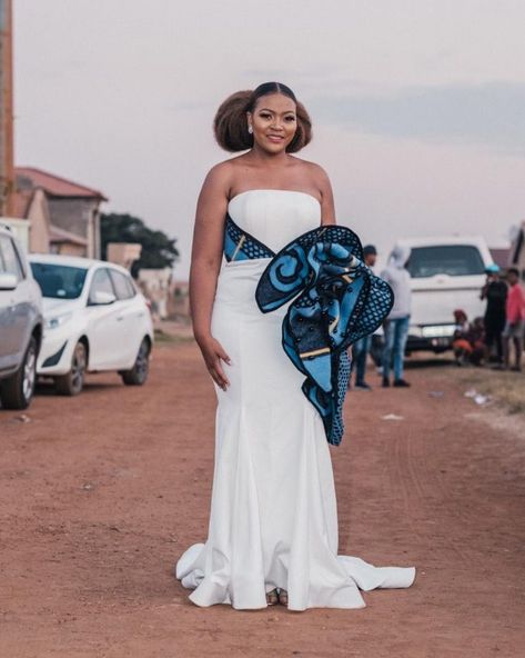 Keagile & Tebogo’s Elegant Sotho Wedding Sotho Wedding Dresses, Sotho Dresses, Sotho Traditional Wedding Dresses, Sotho Wedding, Zulu Traditional Wedding Dresses, Sotho Traditional Dresses, Sesotho Traditional Dresses, Wedding Photography Bridal Party, Wedding Dress Photography