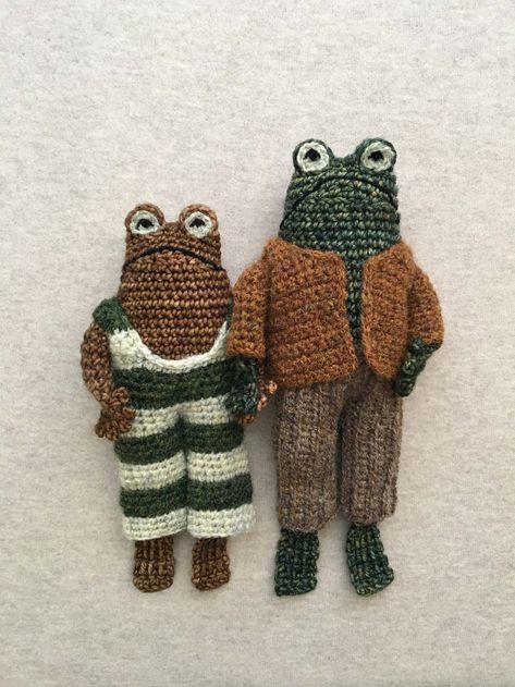 Frog And Toad Crochet, Toad Crochet Pattern, Knitted Frog, Crochet Frog, Knitting Kit, Quick Crochet, Frog And Toad, Diy Crochet Projects, Dk Yarn