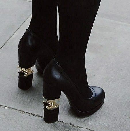 Chanel Heels, Lily Allen, Dr Shoes, Aesthetic Shoes, Mode Inspo, Shoe Obsession, Pretty Shoes, Dream Shoes, Mode Inspiration