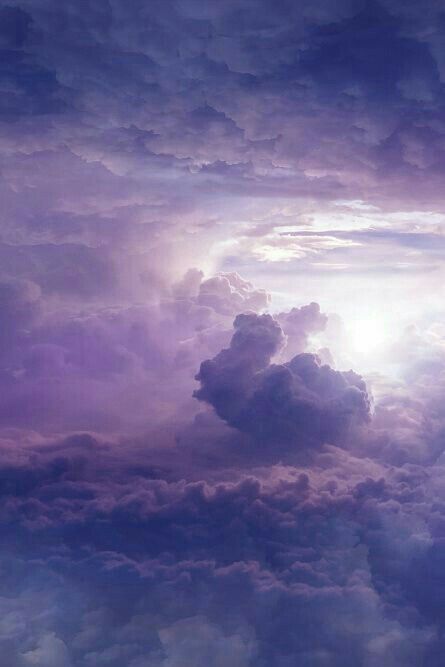 Christmas Aesthetic Wallpaper, Lavender Aesthetic, Wallpaper Laptop, Images Vintage, Purple Sky, Iphone Wallpaper Vintage, Wallpapers Iphone, Sky And Clouds, In The Clouds