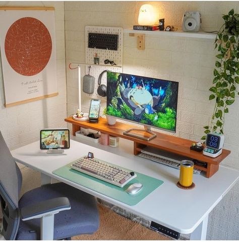 Simple Desk Setup Aesthetic, Home Studio Setup Small Spaces, Home Office Setup Workspaces, Desk Setup Ideas, Game Display, Artist Desk, Mens Room Decor, Office Desk Set, Room Maker