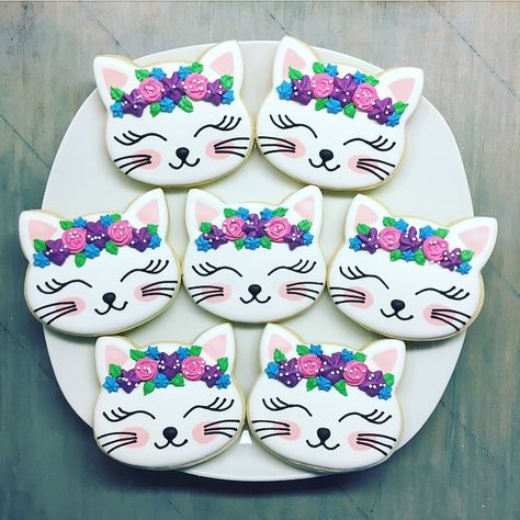 Meowgical Birthday, Cat Bday, Maria Cookies, Cat Cookies, Cat Cake, Cookie Inspiration, Cookie Gifts, Birthday Treats, Cat Birthday