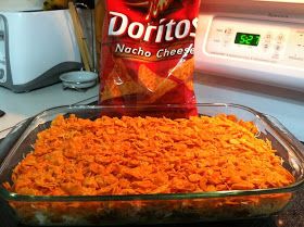 Dorito Taco Bake. A good twist on taco night. We enjoy the crescent rolls on the bottom. It's easy and delicious :) Dorito Chip, Doritos Taco, Can Tomato Sauce, Can Diced Tomatoes, Taco Bake, Calorie Meals, Queso Dip, Fun Recipes, Diced Tomatoes