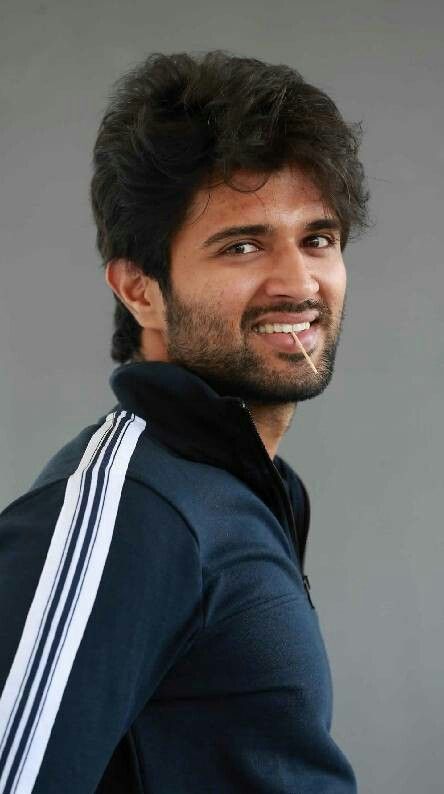 Vijay Devarakonda Hd Photos, Vijay Deverkonda, Black Hair Curls, Arjun Reddy, Telugu Hero, South Hero, Vijay Deverakonda, Prabhas Pics, Robert Downey Jr Iron Man