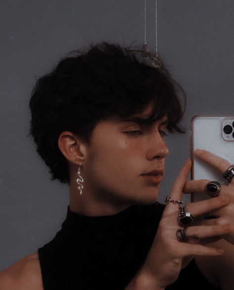 Pale Black Hair, Jules Aesthetic, Non Binary Hair, Brown Hair Male, Ftm Haircuts, Non Binary Haircuts, Black Hair Green Eyes, Brown Hair Boy, Black Hair Boy