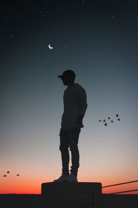 Silhouette Photography, Shadow Photography, Silhouette Photos, Boys Wallpaper, Man Standing, Boy Photography, Photography Poses For Men, Dark Photography, Cloud 9