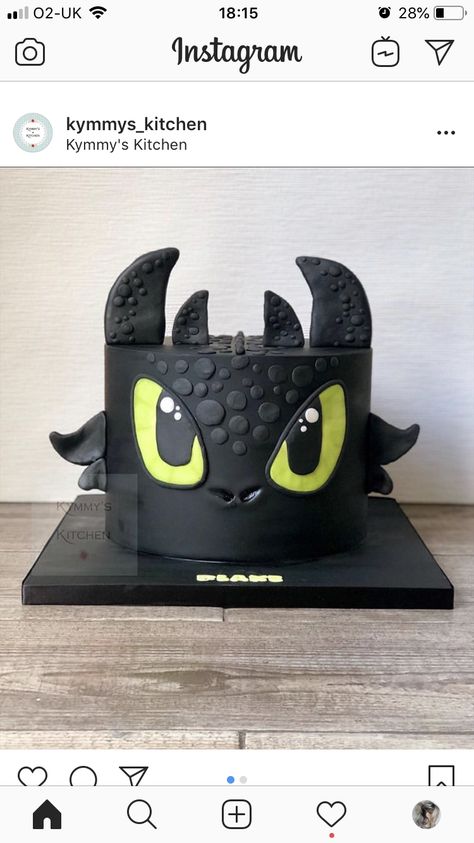 Fête Spider Man, Toothless Party, Toothless Cake, Wedding Cakes Pink, Cake Dragon, Dragon Birthday Cakes, Camo Wedding Cakes, Cakes Pink, Pink Cakes