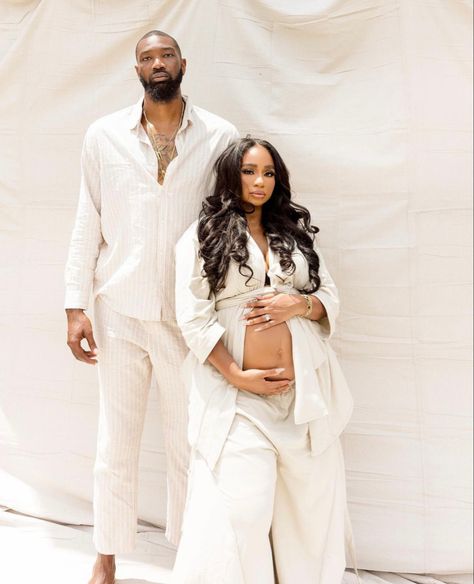 Maternity Photography Mens Outfit, Maternity Photography Button Up Shirt, Maternity Shoot Couples Outfit, Classy Maternity Shoot Black Women, Men’s Maternity Photo Outfits, Linen Maternity Shoot, Masculine Maternity Shoot, Black Family Maternity Photoshoot, Jean Maternity Shoot Black Couple