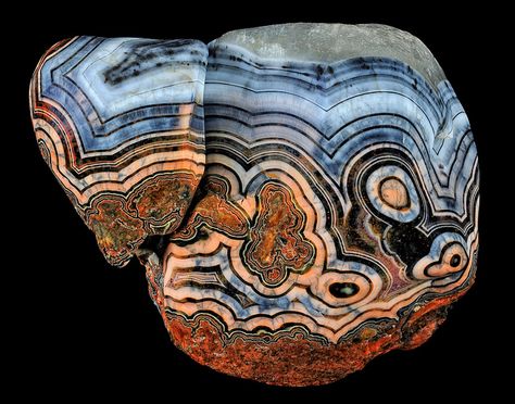 Fairburn Agate - 2 pieces found separately made 1 perfect piece. Captain Tenneal's photograph. Fairburn Agate, Lake Superior Agates, Geology Rocks, Pretty Rocks, Beautiful Rocks, Minerals And Gemstones, Rocks And Gems, Gems And Minerals, Crystal Gems