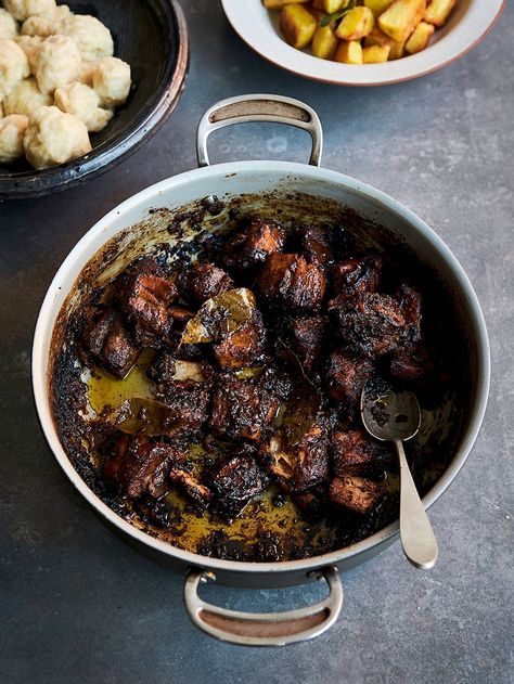 Jamaican-style jerk pork & dumplings recipe | Jamie Oliver Pork Dumplings Recipe, Homemade Barbecue Sauce Recipe, Barbecue Ribs Recipe, Pork Dumplings, Daging Babi, Jerk Pork, Pork Dumpling, Pork Belly Recipes, Dumplings Recipe