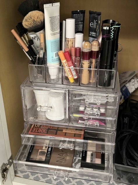 Is your makeup a chaotic mess? With just a few easy steps, you can declutter, organize, and maintain your makeup collection! Decluttering Makeup, How To Organize Makeup, White Bathroom Shelves, Organizing Makeup, Organize Makeup, Acrylic Containers, Declutter And Organize, Organization Inspiration, Glass Canisters