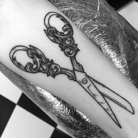 Scizzors Tattoo, Seamstress Tattoo, Scissor Art, Scissor Tattoo, Shears Tattoo, Yarn Tattoo, Scissors Art, Persian Tattoo, Tool Tattoo