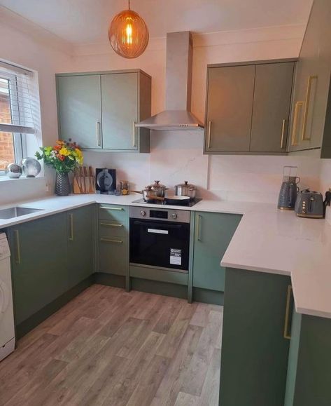 Greenwich Reed Green Kitchen | Fitted Kitchens | Howdens Green Kitchen Inspiration, Howdens Kitchens, Fitted Kitchens, Handleless Kitchen, Cabinet Style, Kitchen Diner, Kitchen Fittings, Green Kitchen, Green Tones