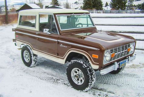 15 Photos Of Classic Ford Broncos - Thrillist Brown Ford Bronco, Classic Ford Broncos Vintage, 70s Ford Bronco, Vintage Bronco Ford, Brown Bronco, Vintage Ford Bronco, Vintage Broncos, Vintage Bronco, Brown Car