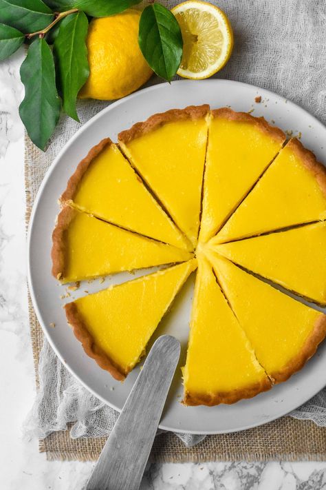 French Lemon Tart Recipe, Lemon Filling Recipe, French Lemon Tart, Easy Tart Recipes, Lemon Tart Recipe, French Tart, Easter Recipe, Lemon Cookies Recipes, Lemon Custard