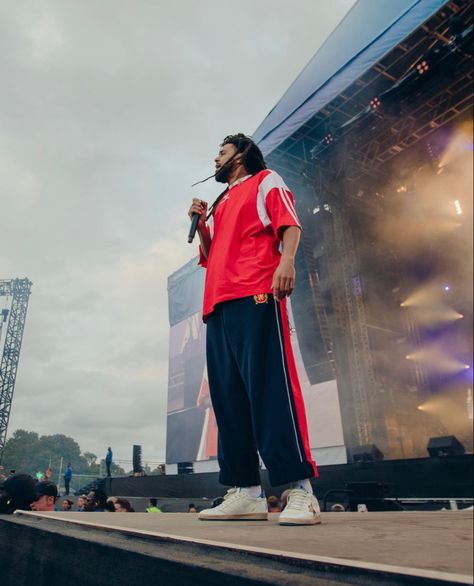 J Cole Concert, Rap Art, Rap Wallpaper, Concert Fits, J Cole, Photo Dump, Music Artists, Pop Culture, Rap