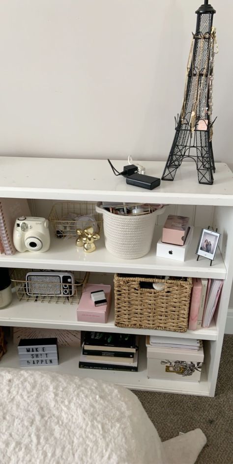 Camera Shelf, Room Organization Bedroom, Instax Mini Camera, Camera Digital, Pinterest Room Decor, Girly Room, Room Deco, Redecorate Bedroom, Pretty Room