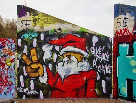 Give Peace a Chance.   or Wall Peace 'Santa' by Eye Marita Christmas Graffiti Art, Merry Christmas Graffiti, Graffiti Christmas, Christmas Graffiti, Graffiti Art Drawings, Merry Christmas To Everyone, Graffiti Artists, Christmas Math, Photo Mosaic