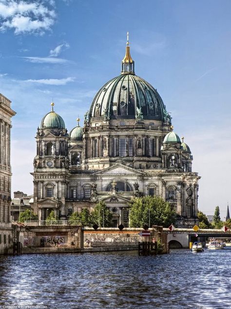 European Cathedrals, Berlin Cathedral, Berlin Architecture, Architecture Antique, Milan Cathedral, Minecraft Castle, Cathedral Architecture, European Architecture, Cathedral Church