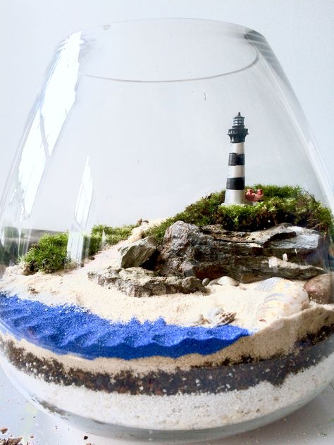 Beach Theme Terrarium, Beach Terrarium, Terrarium Scene, Terrarium Workshop, Diy Succulent Terrarium, Teacup Gardens, Terrarium Ideas, Beautiful Terrariums, Mini Bonsai