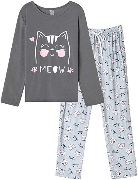 Friends Pjs, Cute Christmas Bear, Pajamas Cute, Womens Christmas Pajamas, Cute Sleepwear, Cute Pajama Sets, Grey Cat, Women Pajamas, Christmas Pajama Set