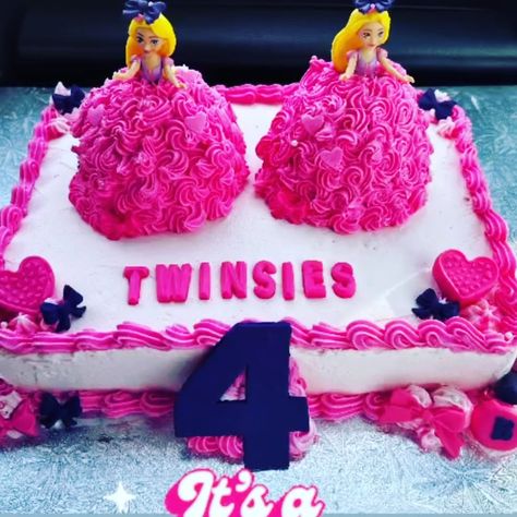 Twin barbie cake Birthday Sheet Cake, Barbie Birthday Cake, Twins Cake, Birthday Sheet Cakes, Barbie Cake, Barbie Birthday, Sheet Cake, Birthday Cakes, Twins