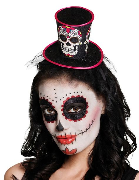 Maquillage Halloween Simple, Makeup Stand, Pumpkin Queen, Halloween Makeup Ideas, Halloween 4, Spooktacular Halloween, Face Painting Halloween, Creepy Clown, Halloween Inspo