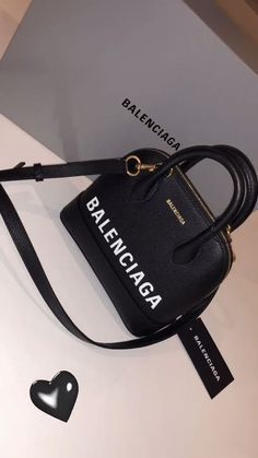 Expensive Bag, Black Balenciaga, Luxury Bags Collection, Girly Bags, Cute Handbags, Luxury Purses, Girly Accessories, Fancy Bags, Balenciaga Bag