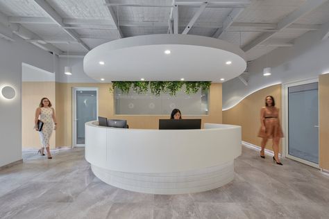 City Fertility Clinic by Archway Commercial Interiors Lobby Ideas, Commercial Office Design, Fertility Clinic, Clinic Interior Design, Steel Deck, Healthcare Design, Waiting Area, Workplace Design, Commercial Office