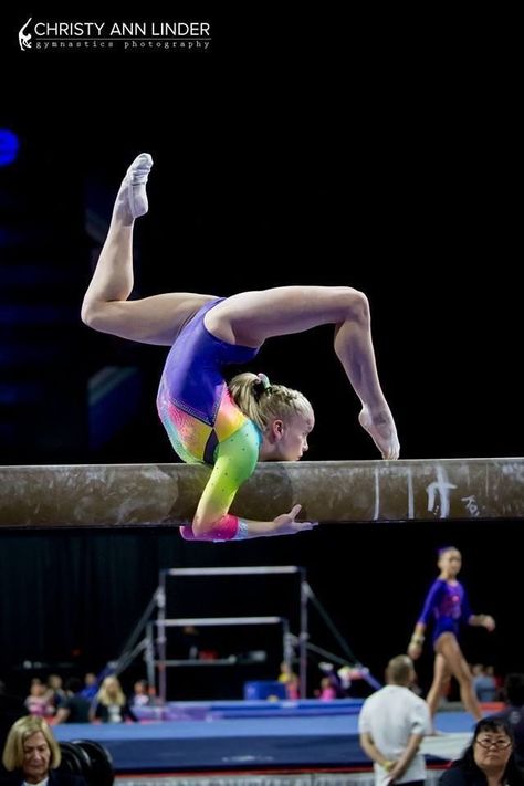 Alina Kabaeva, Gymnastics Images, Gymnastics Flexibility, Gymnastics Quotes, Nastia Liukin, Amazing Gymnastics, Gymnastics Poses, Gymnastics Photos, Gymnastics Videos